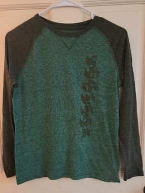 Under Armour Green & Dark Gray Long Sleeve Raglan Shirt